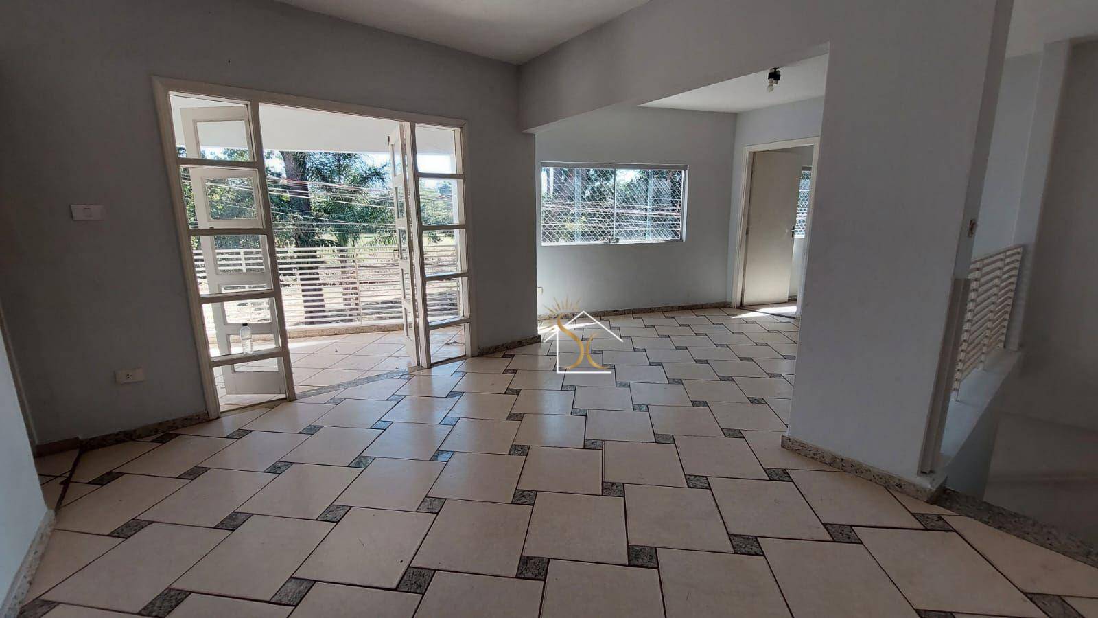 Casa para alugar com 2 quartos, 130m² - Foto 5