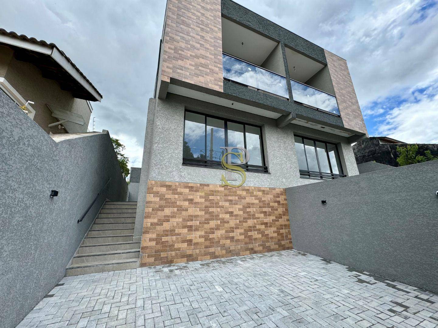 Casa à venda com 3 quartos, 135m² - Foto 2