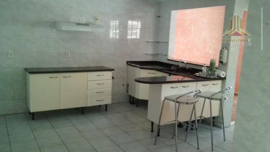 Casa à venda com 3 quartos, 240m² - Foto 7