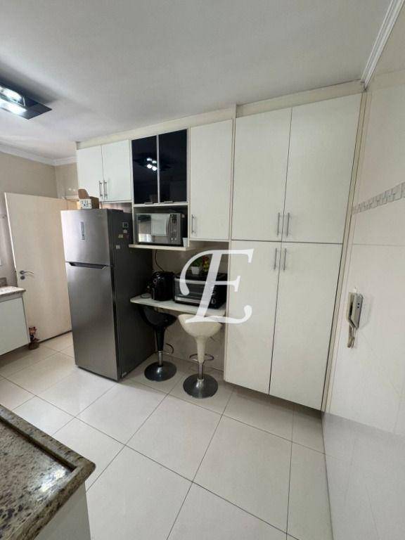 Apartamento à venda com 3 quartos, 160m² - Foto 32