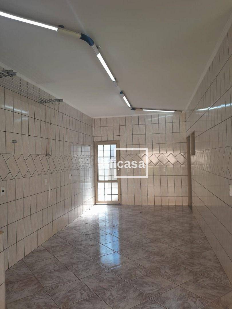 Casa à venda com 3 quartos, 200m² - Foto 25