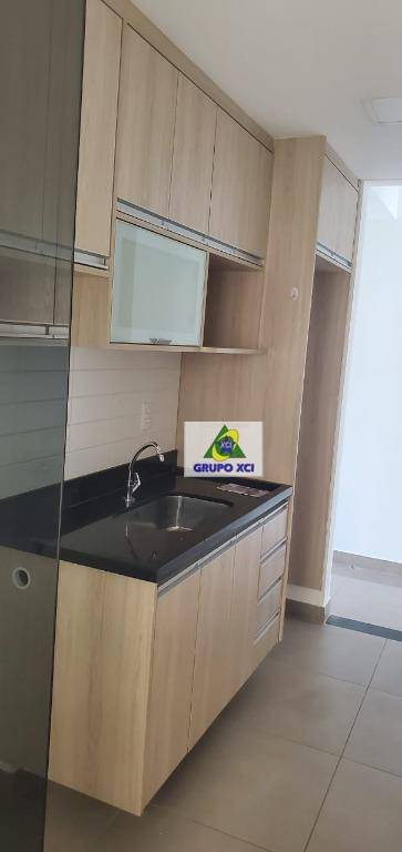 Apartamento à venda com 2 quartos, 58m² - Foto 4