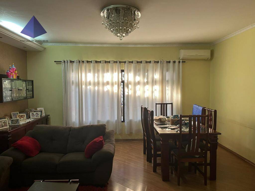 Casa à venda com 3 quartos, 200m² - Foto 4