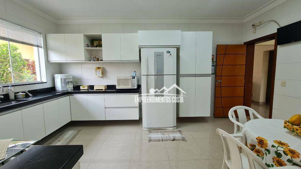 Casa de Condomínio à venda com 3 quartos, 350m² - Foto 10