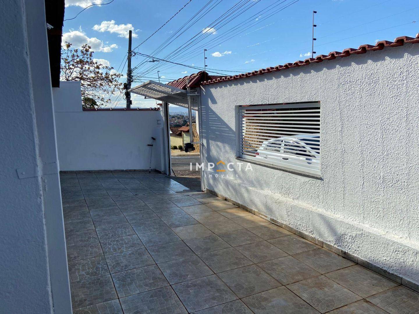 Casa à venda com 4 quartos, 141m² - Foto 5