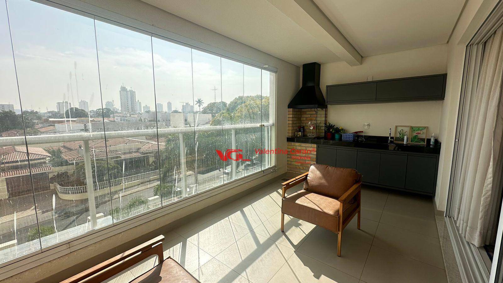 Apartamento à venda com 3 quartos, 184m² - Foto 4