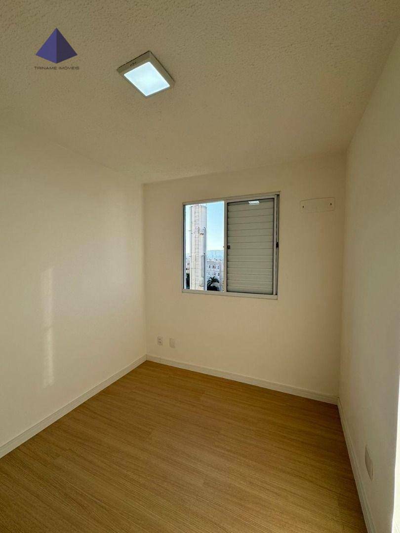 Apartamento à venda com 2 quartos, 42m² - Foto 4