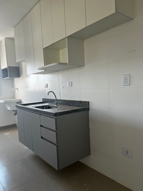 Apartamento para alugar com 2 quartos, 50m² - Foto 6