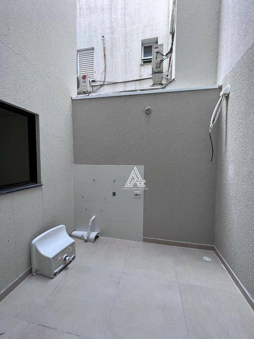 Apartamento à venda com 2 quartos, 60m² - Foto 14