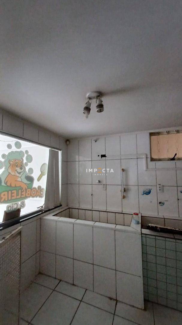 Sobrado à venda com 3 quartos, 200m² - Foto 37