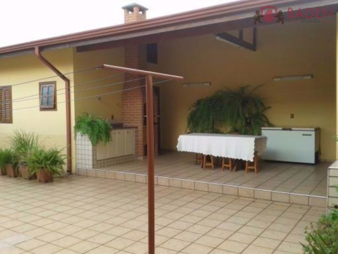 Casa à venda com 4 quartos, 210m² - Foto 19