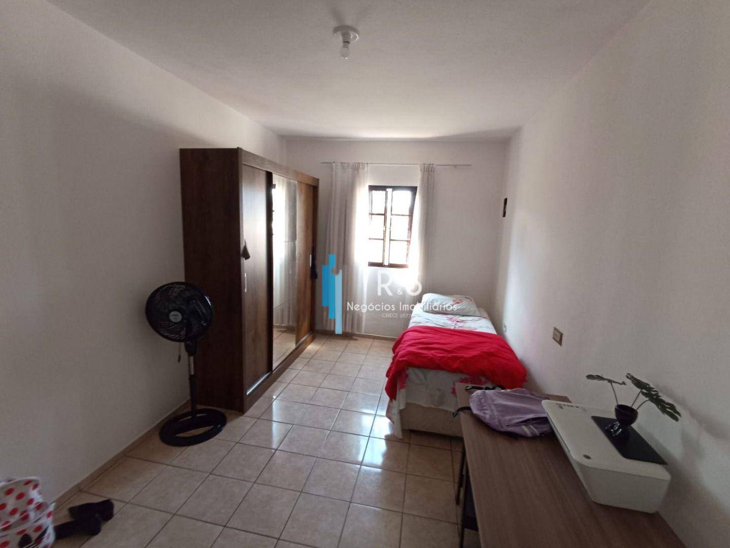 Casa à venda com 5 quartos, 176m² - Foto 7