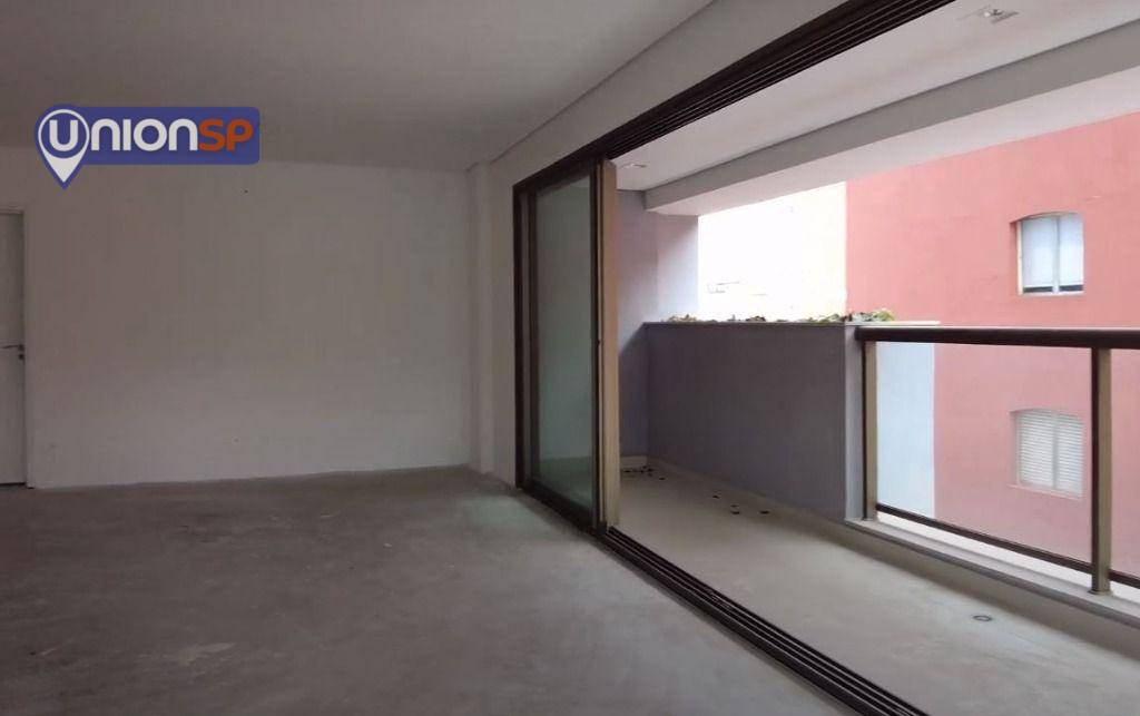 Apartamento à venda com 3 quartos, 157m² - Foto 4