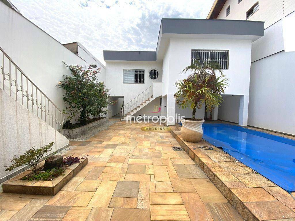 Casa à venda com 3 quartos, 250m² - Foto 1