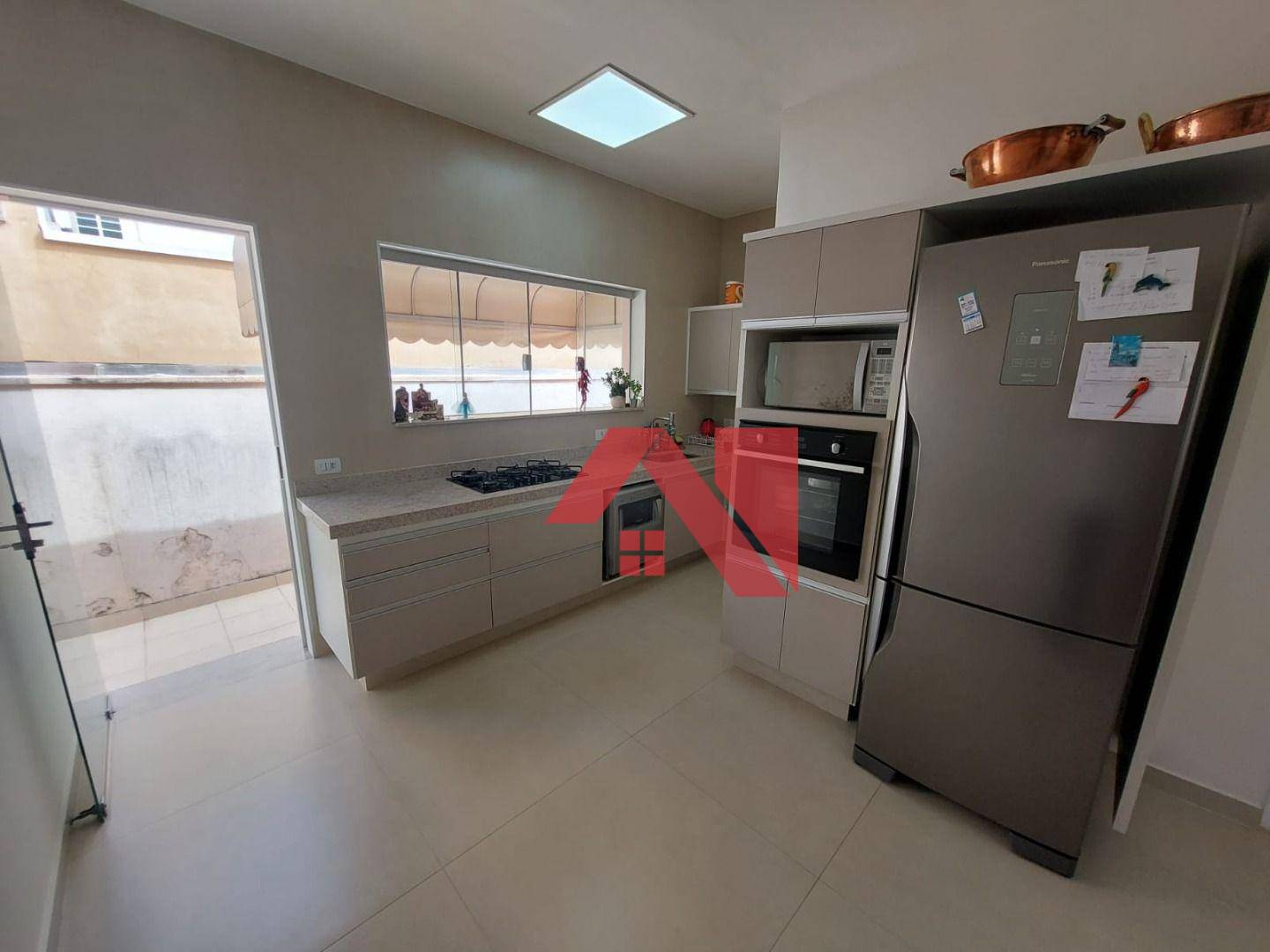 Casa à venda com 3 quartos, 180m² - Foto 6