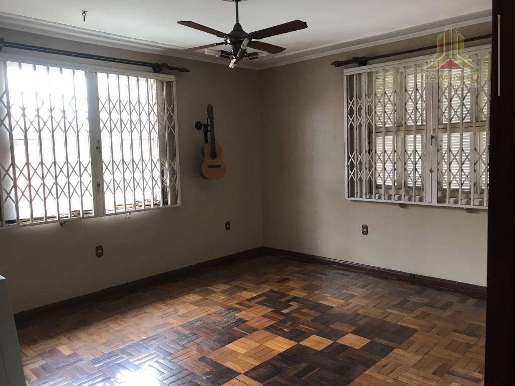 Apartamento à venda com 3 quartos, 143m² - Foto 1