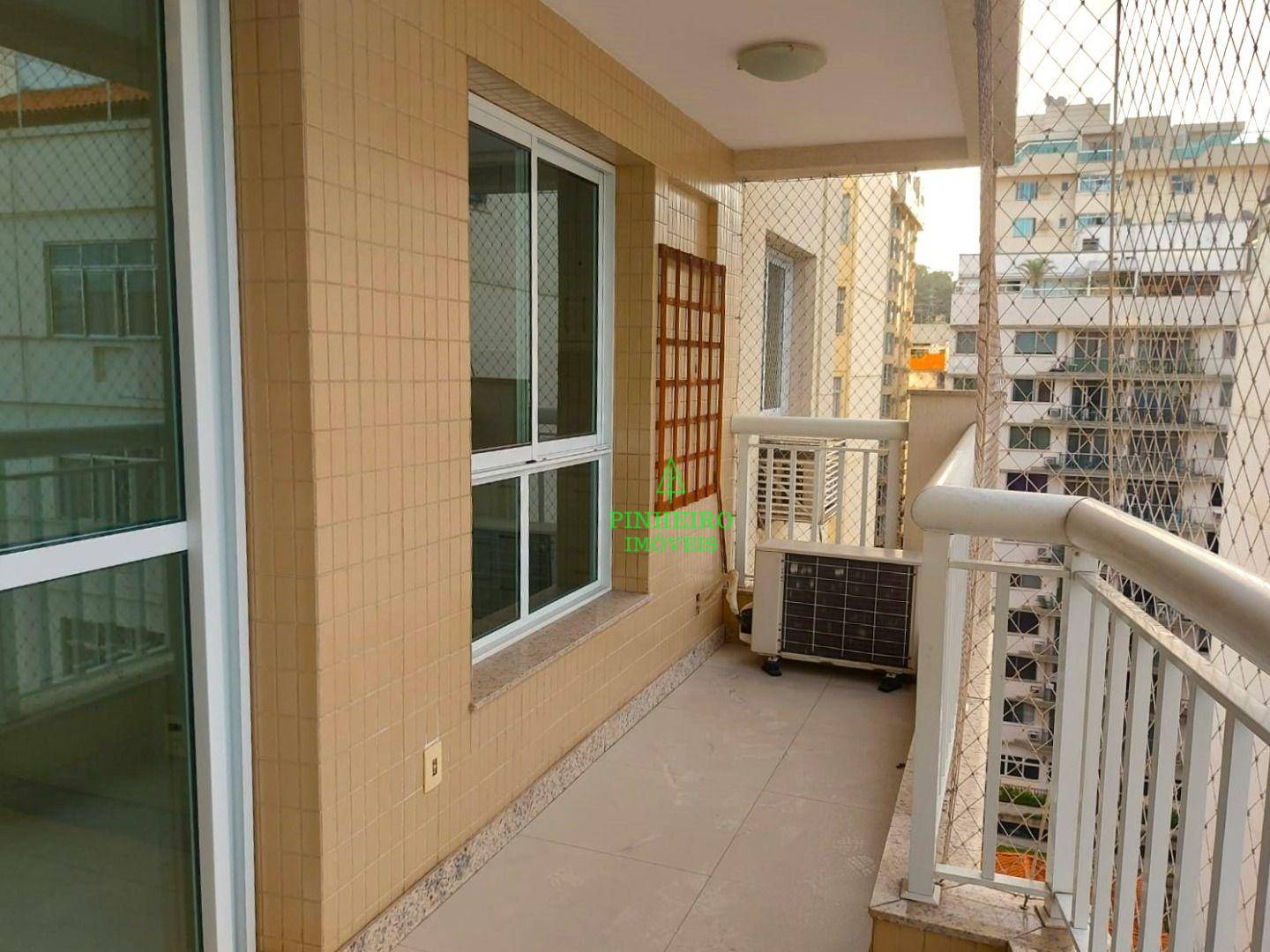 Apartamento à venda com 3 quartos, 157m² - Foto 8