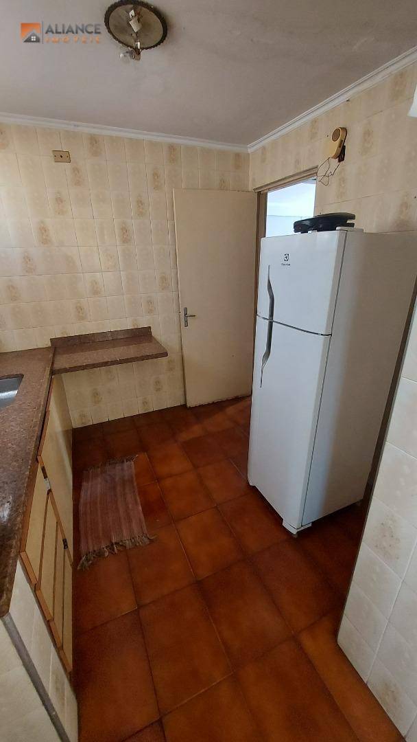 Apartamento para alugar com 2 quartos, 55m² - Foto 6