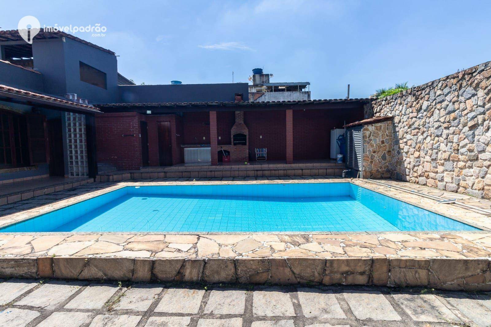 Casa à venda com 4 quartos, 320m² - Foto 3
