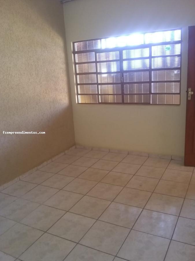 Casa à venda com 4 quartos, 200m² - Foto 19