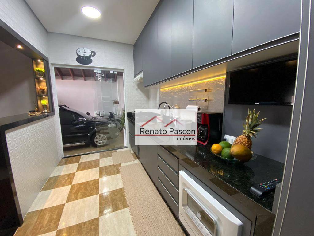 Sobrado à venda com 3 quartos, 220m² - Foto 4