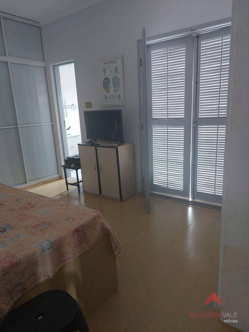 Casa de Condomínio à venda com 5 quartos, 222m² - Foto 11