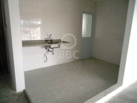 Apartamento à venda com 2 quartos, 66m² - Foto 4