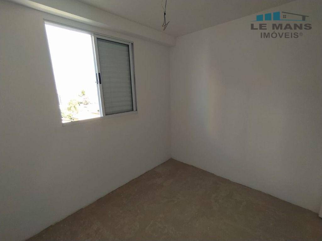 Apartamento à venda com 3 quartos, 75m² - Foto 21