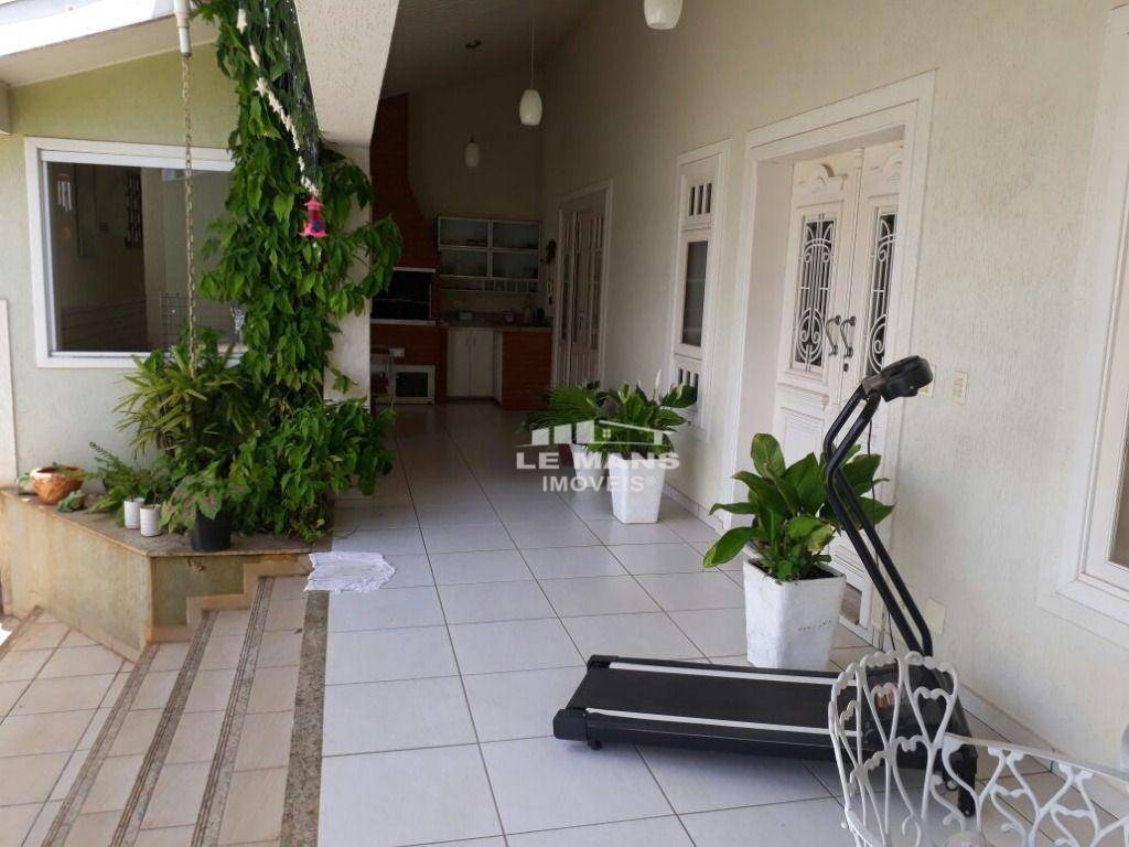 Casa, 5 quartos, 215 m² - Foto 3