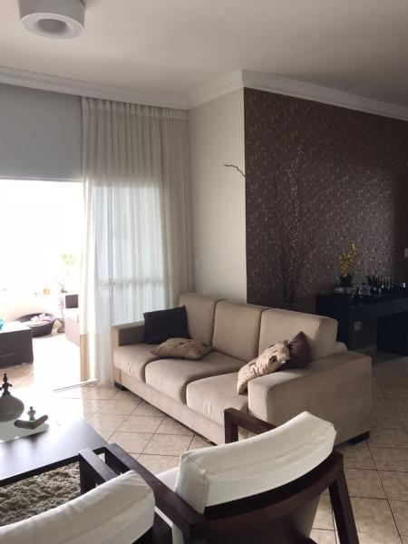 Apartamento à venda com 3 quartos, 140m² - Foto 5