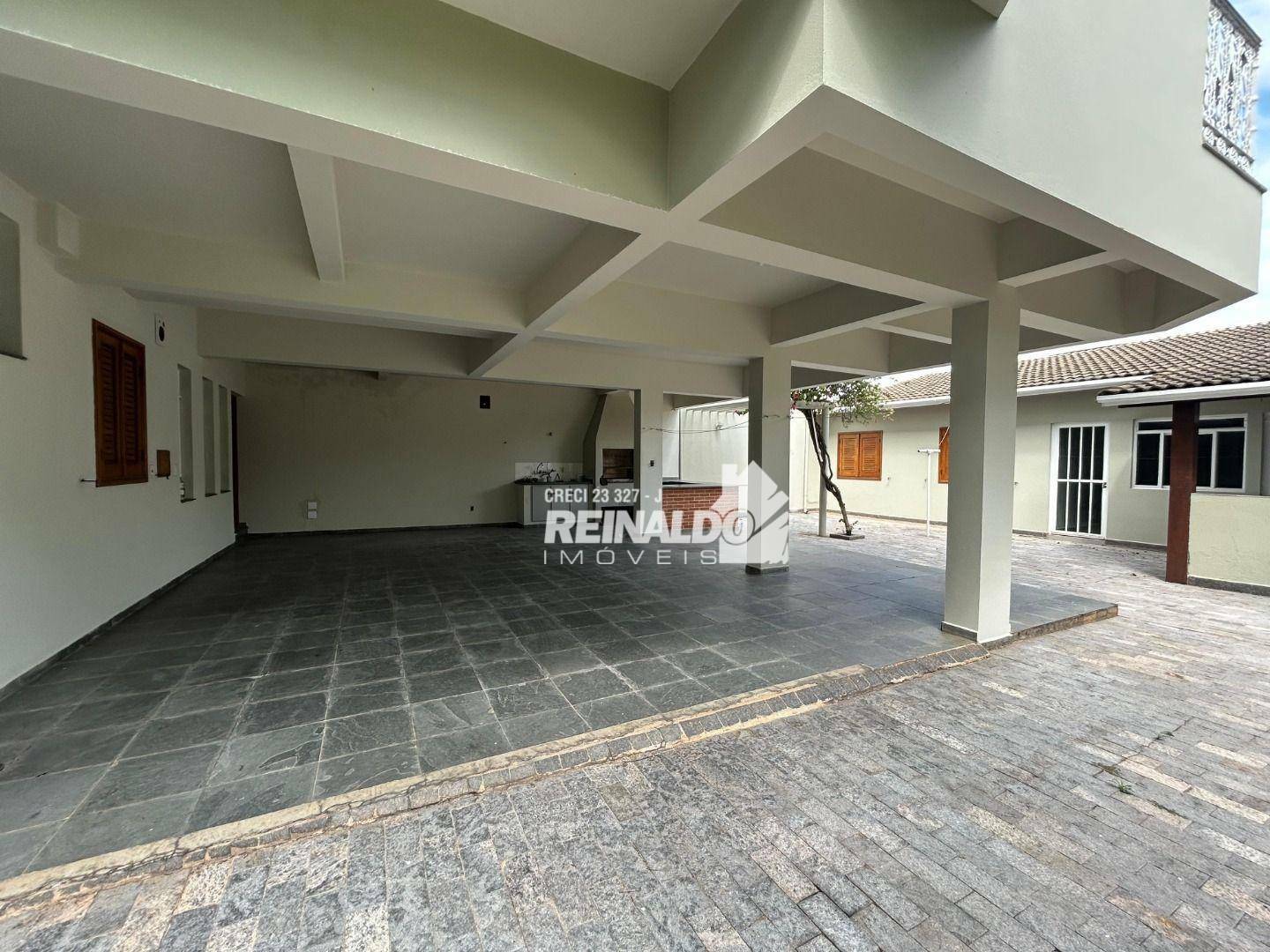 Casa à venda e aluguel com 3 quartos, 479m² - Foto 17