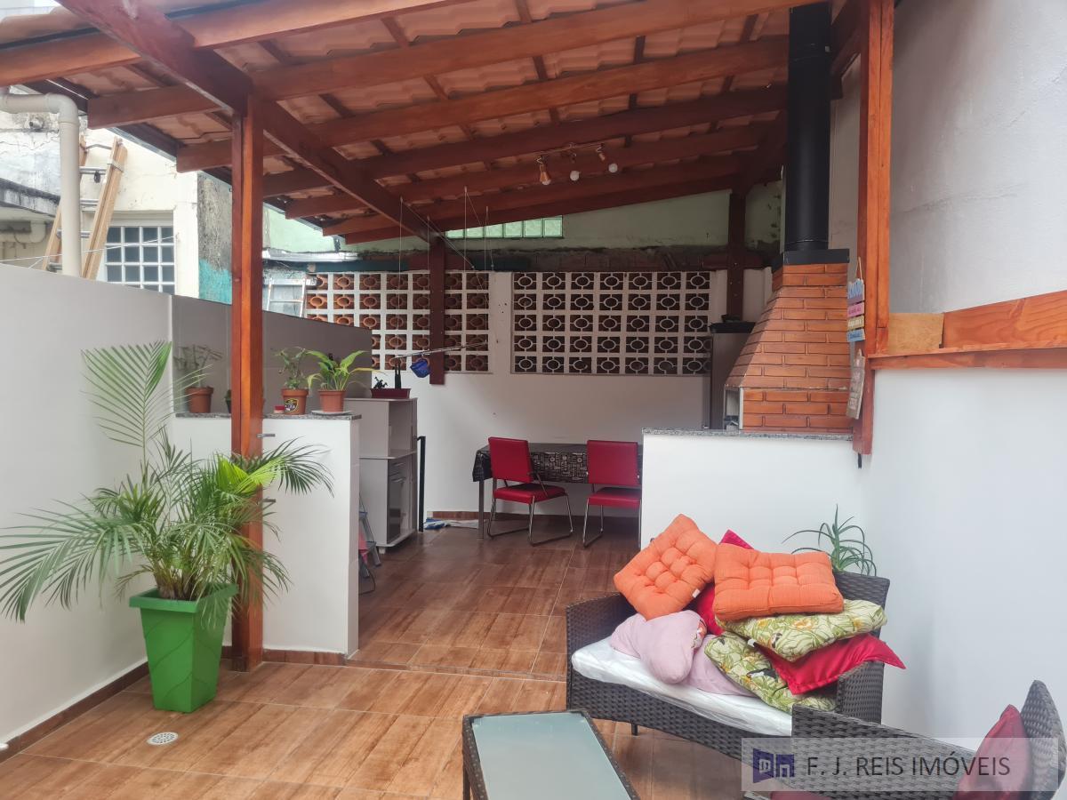 Sobrado à venda com 2 quartos, 180m² - Foto 3