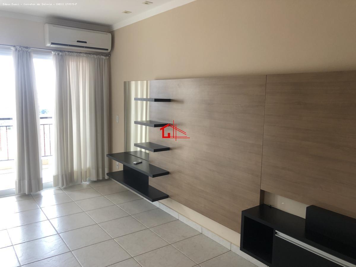 Apartamento à venda com 2 quartos, 75m² - Foto 1