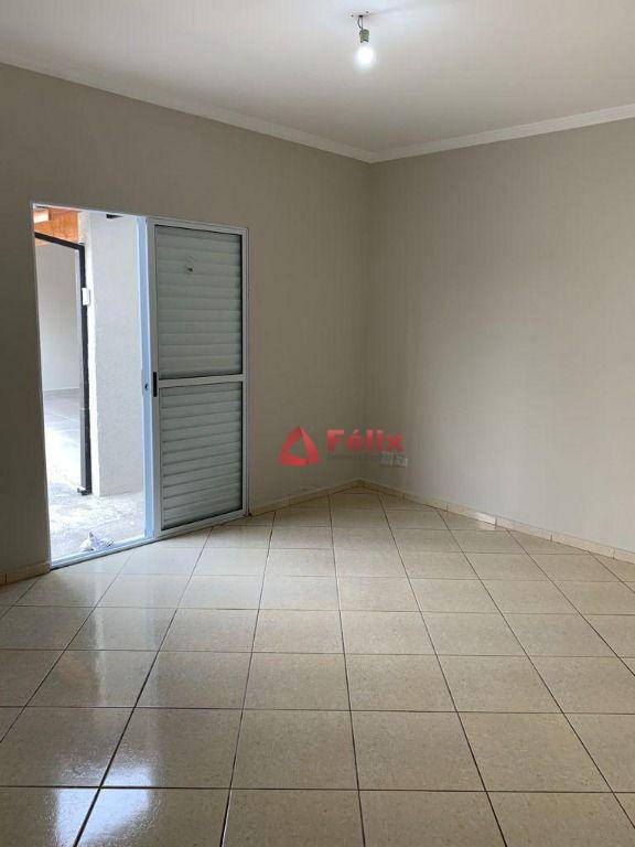 Casa à venda com 3 quartos, 120m² - Foto 10