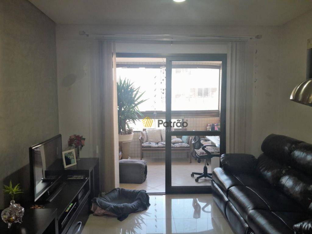 Apartamento para alugar com 3 quartos, 130m² - Foto 18