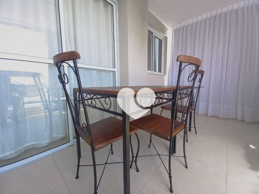 Apartamento à venda com 2 quartos, 70m² - Foto 27