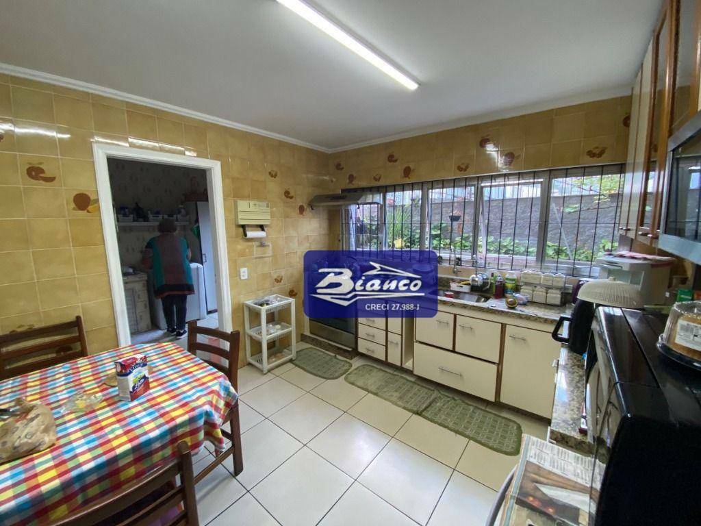 Sobrado à venda com 3 quartos, 250m² - Foto 13