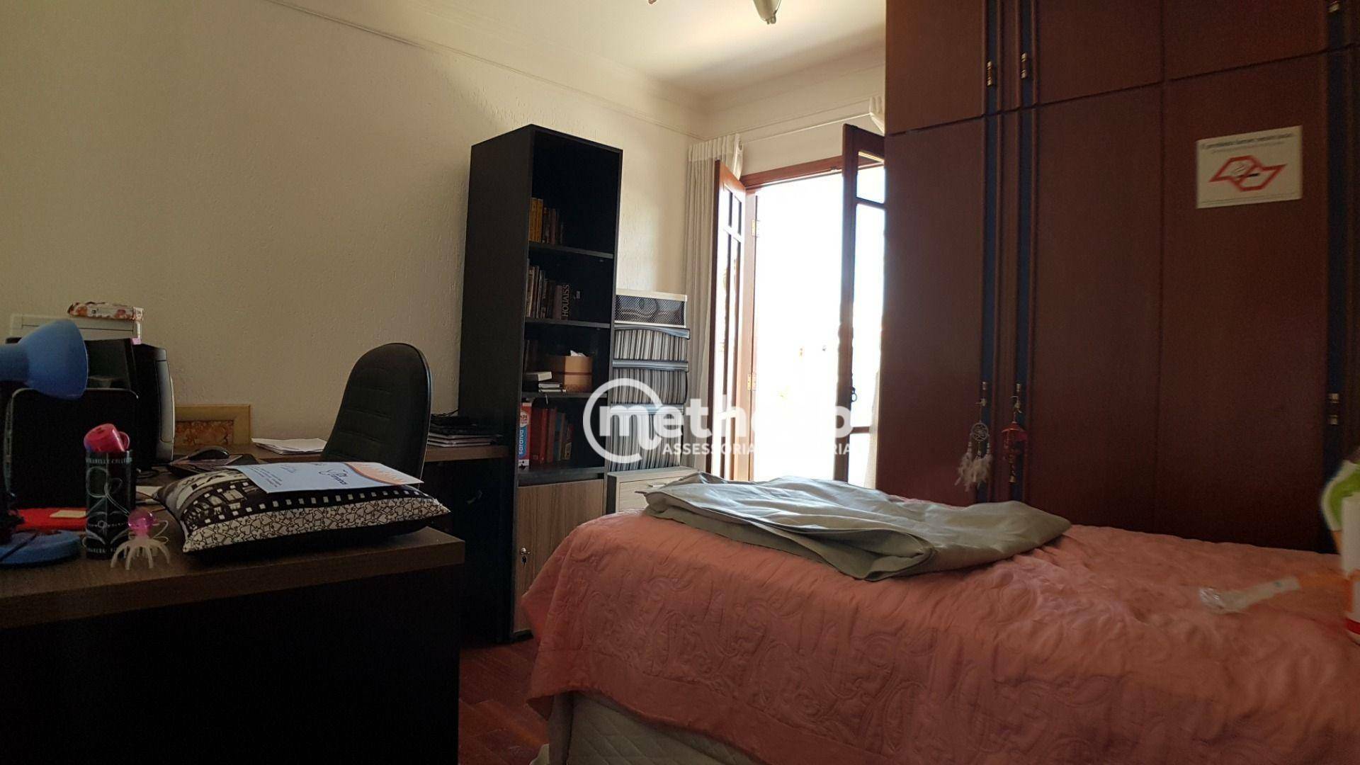 Casa à venda com 4 quartos, 289m² - Foto 42