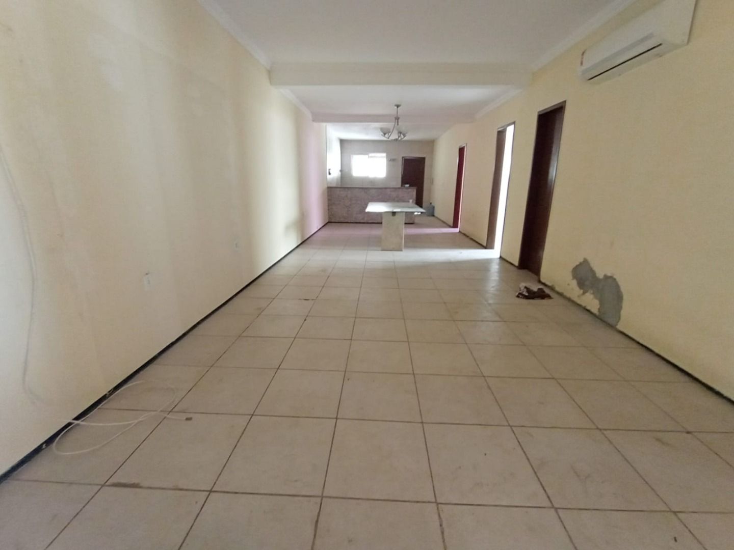 Casa à venda com 4 quartos, 137m² - Foto 4