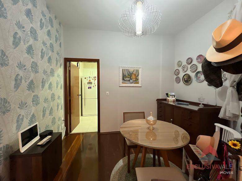 Apartamento à venda com 5 quartos, 200m² - Foto 14
