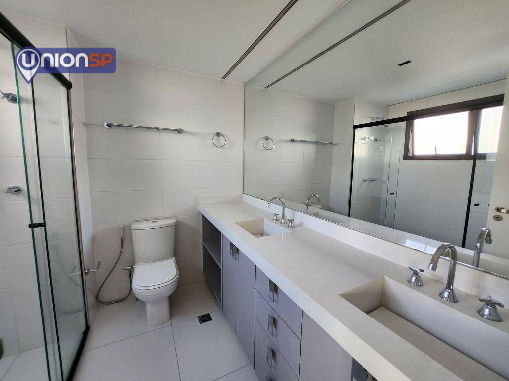 Apartamento à venda com 3 quartos, 162m² - Foto 19