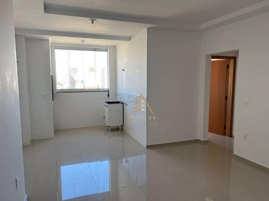 Apartamento para alugar com 3 quartos, 70m² - Foto 13