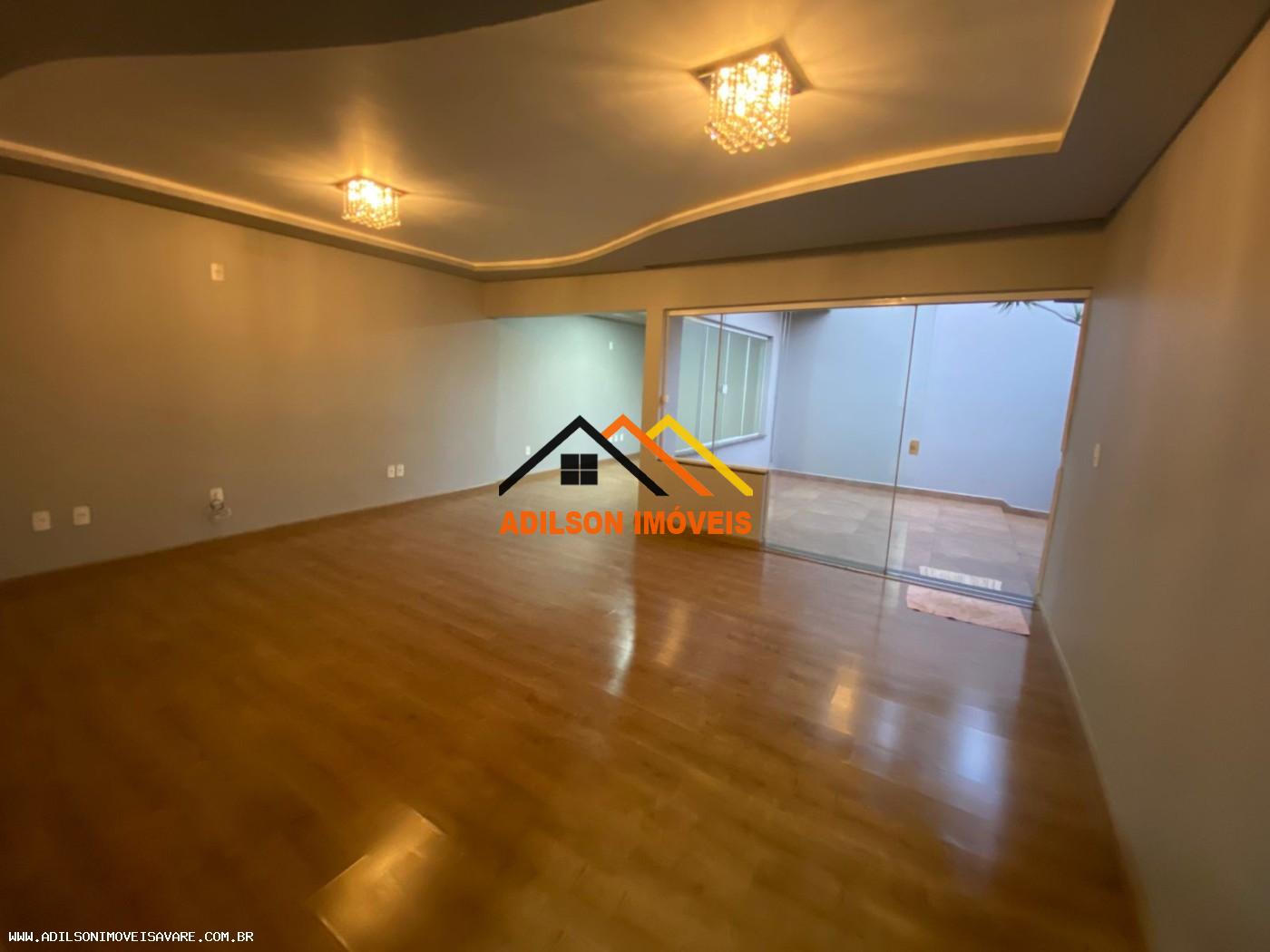 Casa à venda com 3 quartos - Foto 2