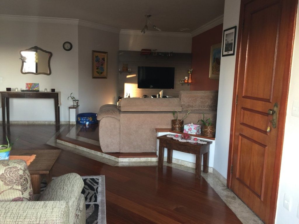 Apartamento à venda com 3 quartos, 145m² - Foto 1