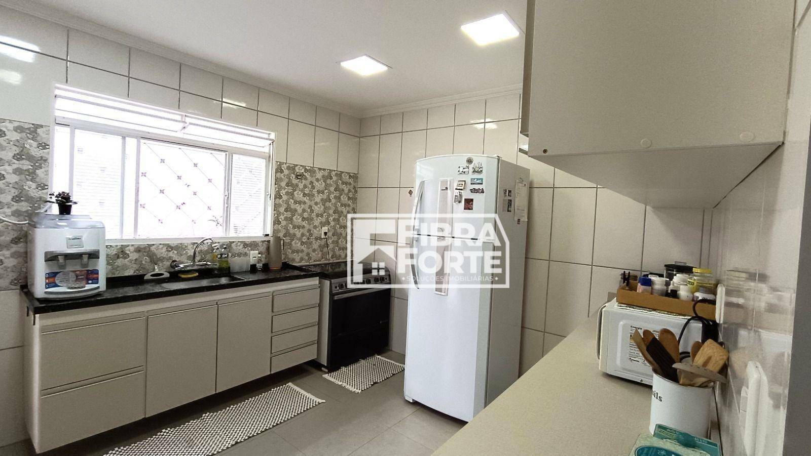 Casa à venda com 3 quartos, 220m² - Foto 24