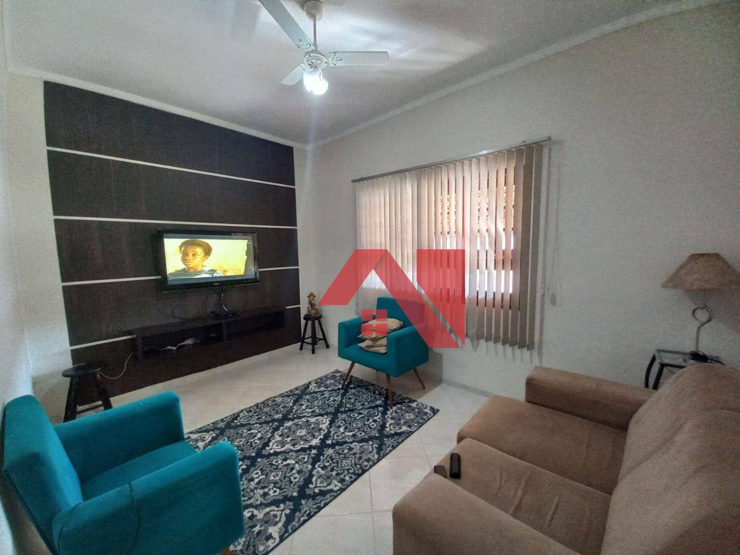 Casa à venda com 3 quartos, 160m² - Foto 1