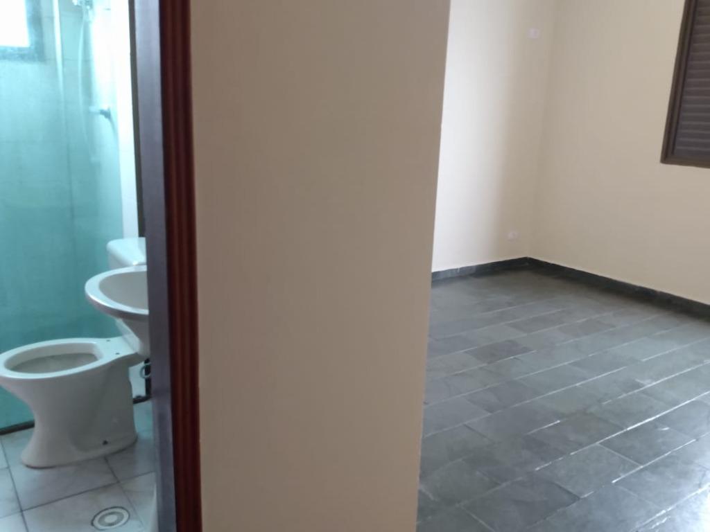 Apartamento à venda com 2 quartos, 70m² - Foto 17