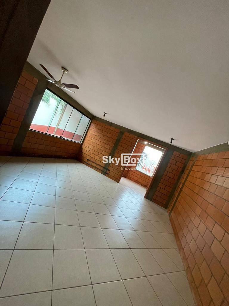 Casa à venda com 4 quartos, 358m² - Foto 21