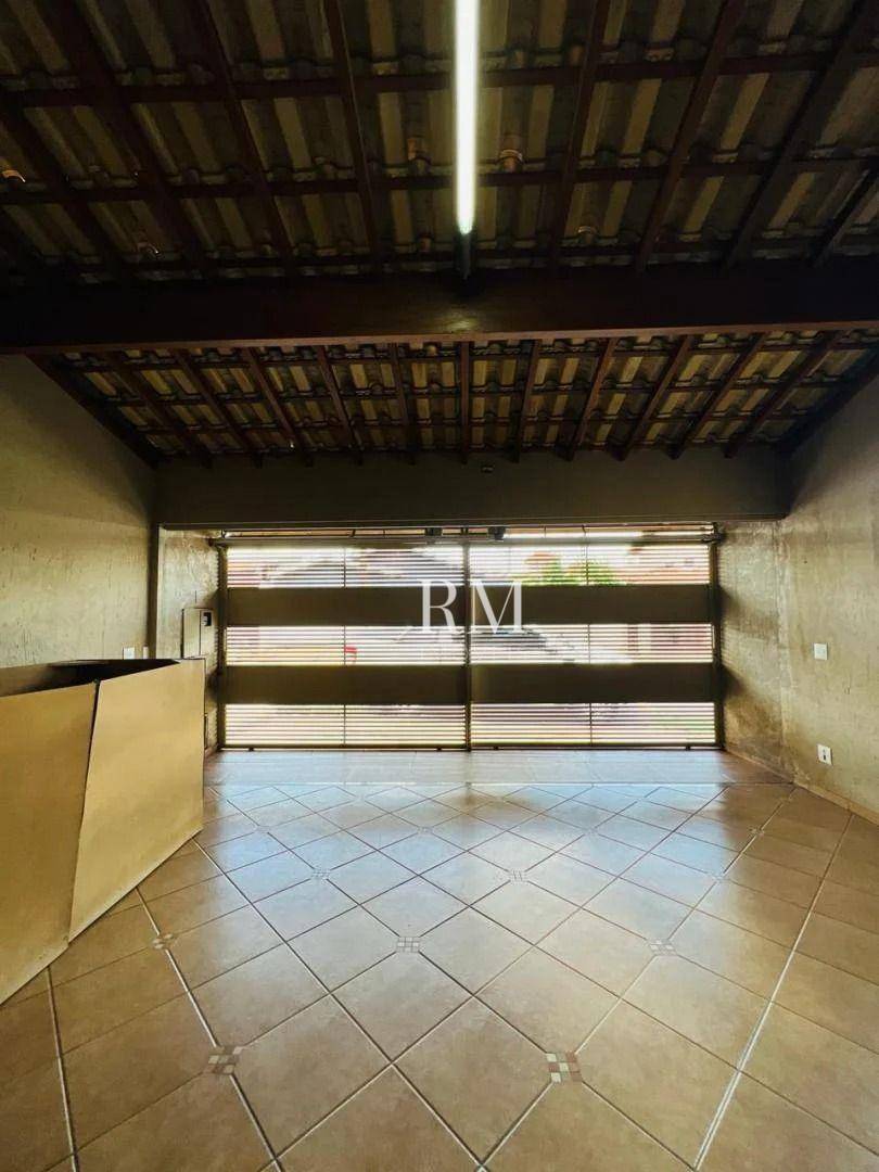 Casa à venda e aluguel com 3 quartos, 260m² - Foto 32