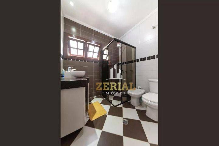 Sobrado à venda e aluguel com 3 quartos, 250m² - Foto 16